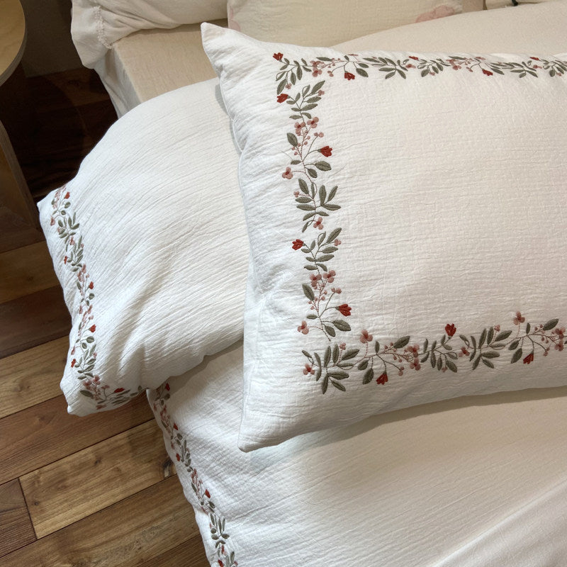 Amélie Embroidered Gauze Bedding Set