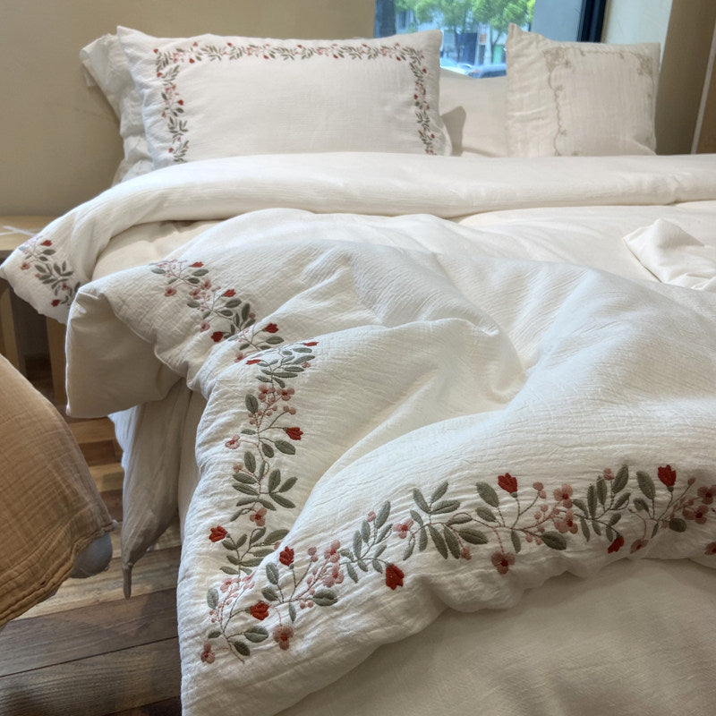 Amélie Embroidered Gauze Bedding Set