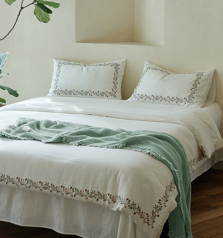 Amélie Embroidered Gauze Bedding Set