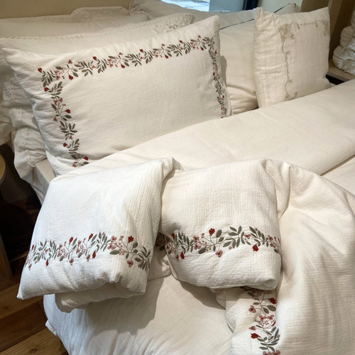 Amélie Embroidered Gauze Bedding Set