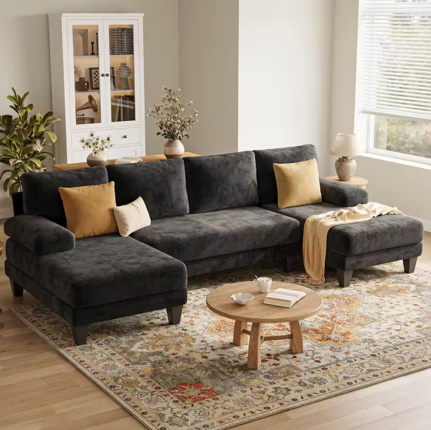 Cozy U-Shaped Living Room Sofa