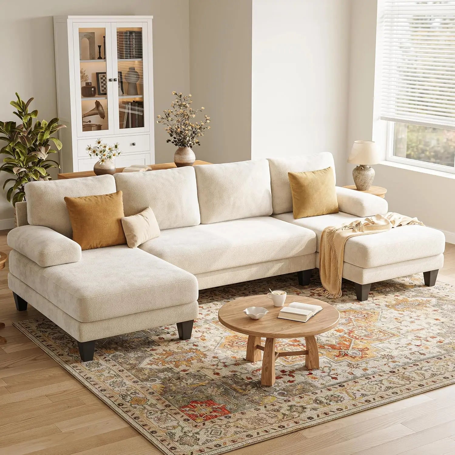 Cozy U-Shaped Living Room Sofa